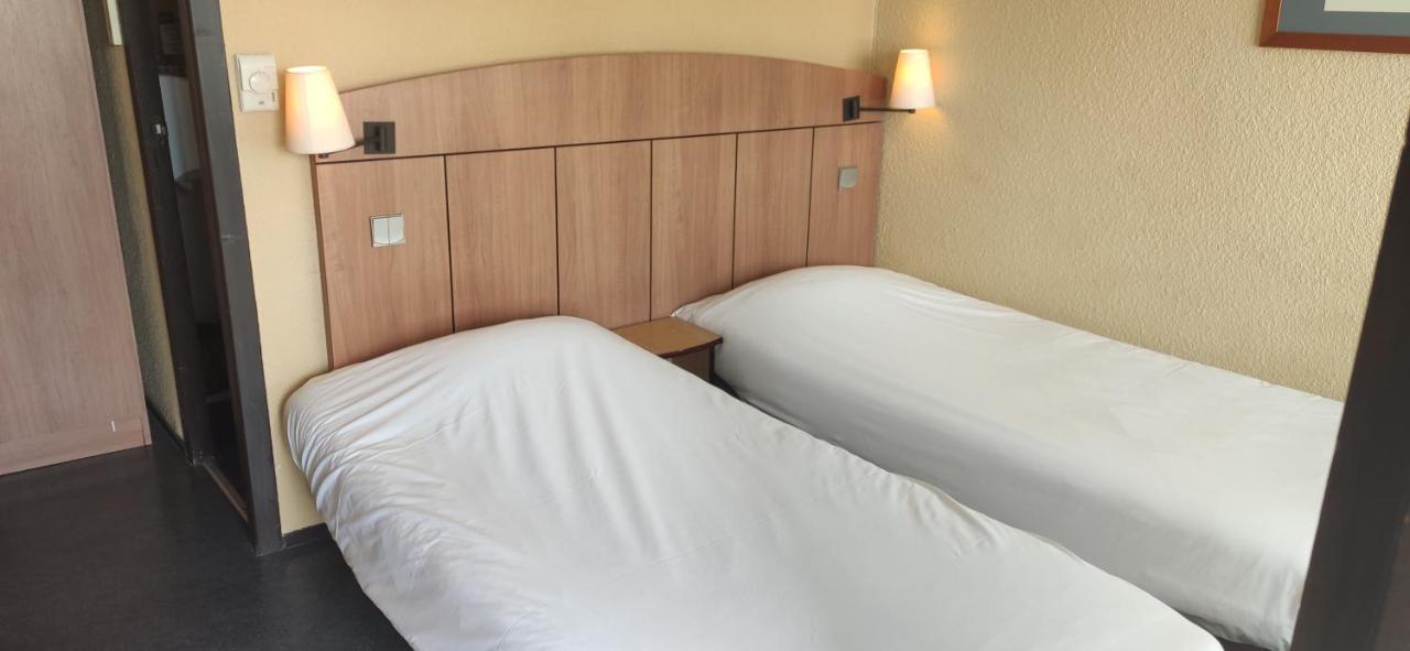 คีเรียด ทาร์เบส โอดอส Hotel Odos ภายนอก รูปภาพ