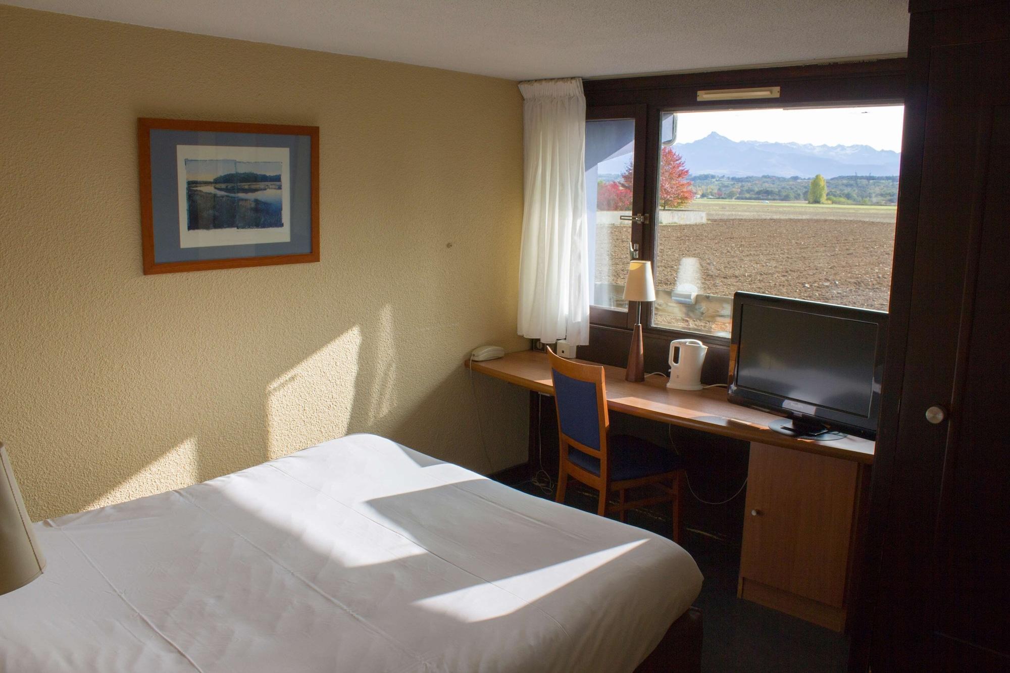 คีเรียด ทาร์เบส โอดอส Hotel Odos ภายนอก รูปภาพ