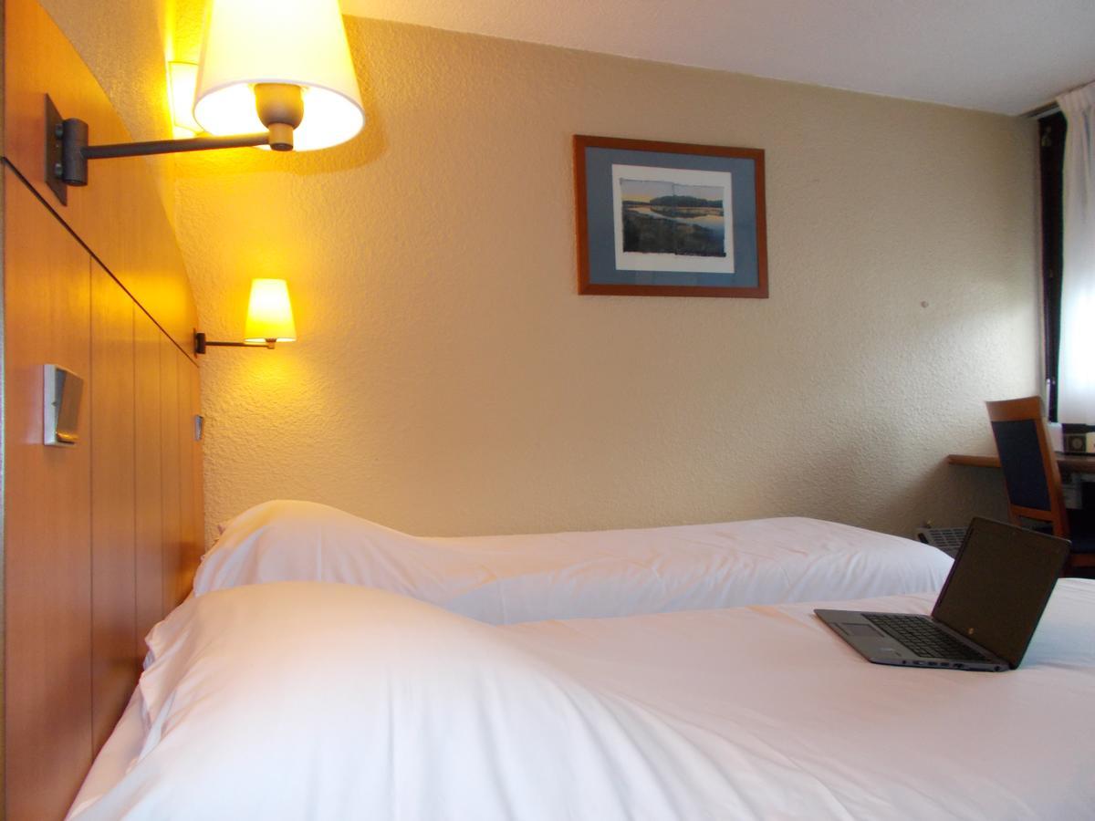 คีเรียด ทาร์เบส โอดอส Hotel Odos ภายนอก รูปภาพ