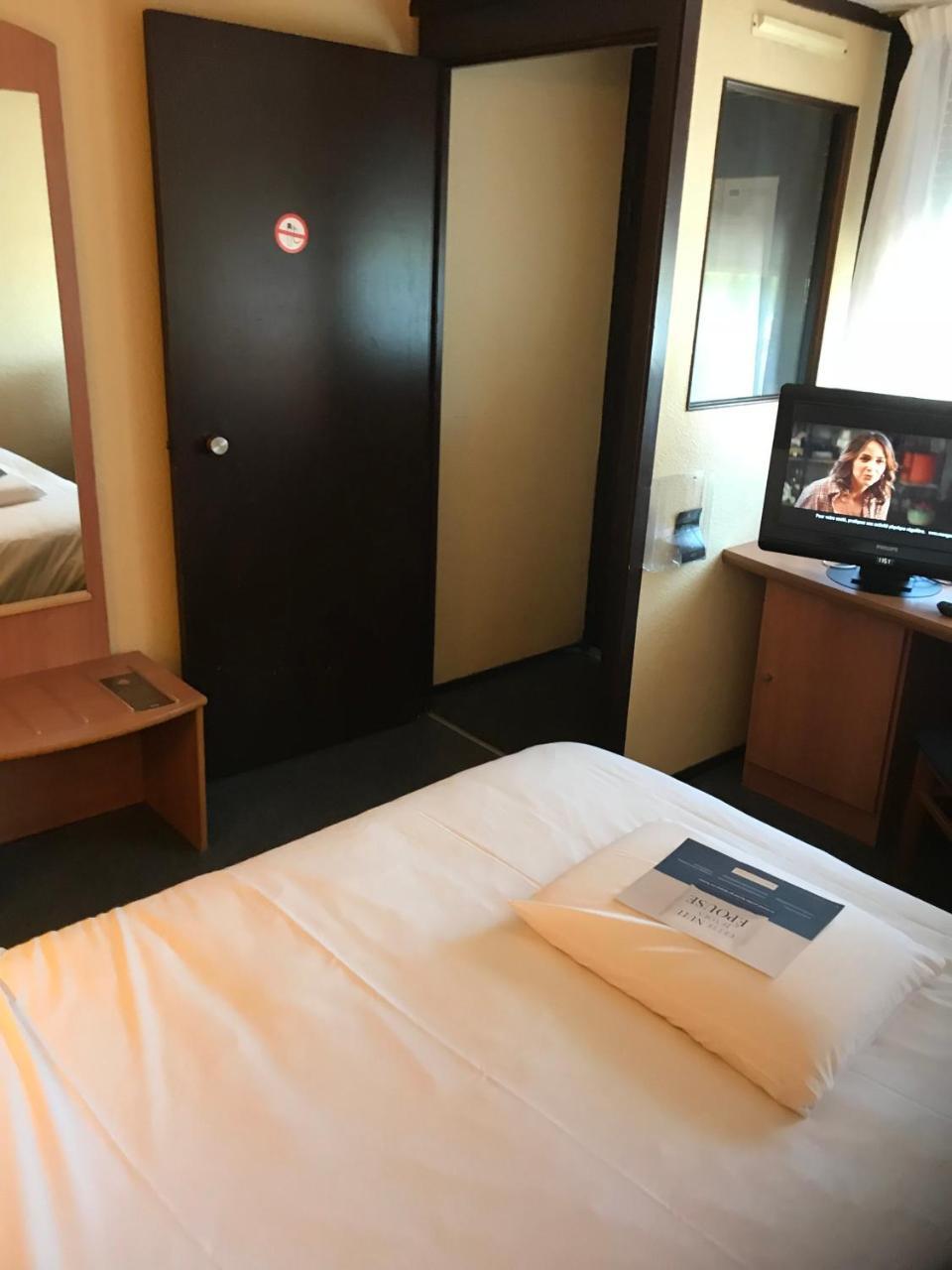 คีเรียด ทาร์เบส โอดอส Hotel Odos ภายนอก รูปภาพ